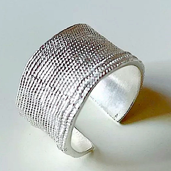 STERLING SILVER IRREGULAR TEXTURE RING - Picture 4 of 11